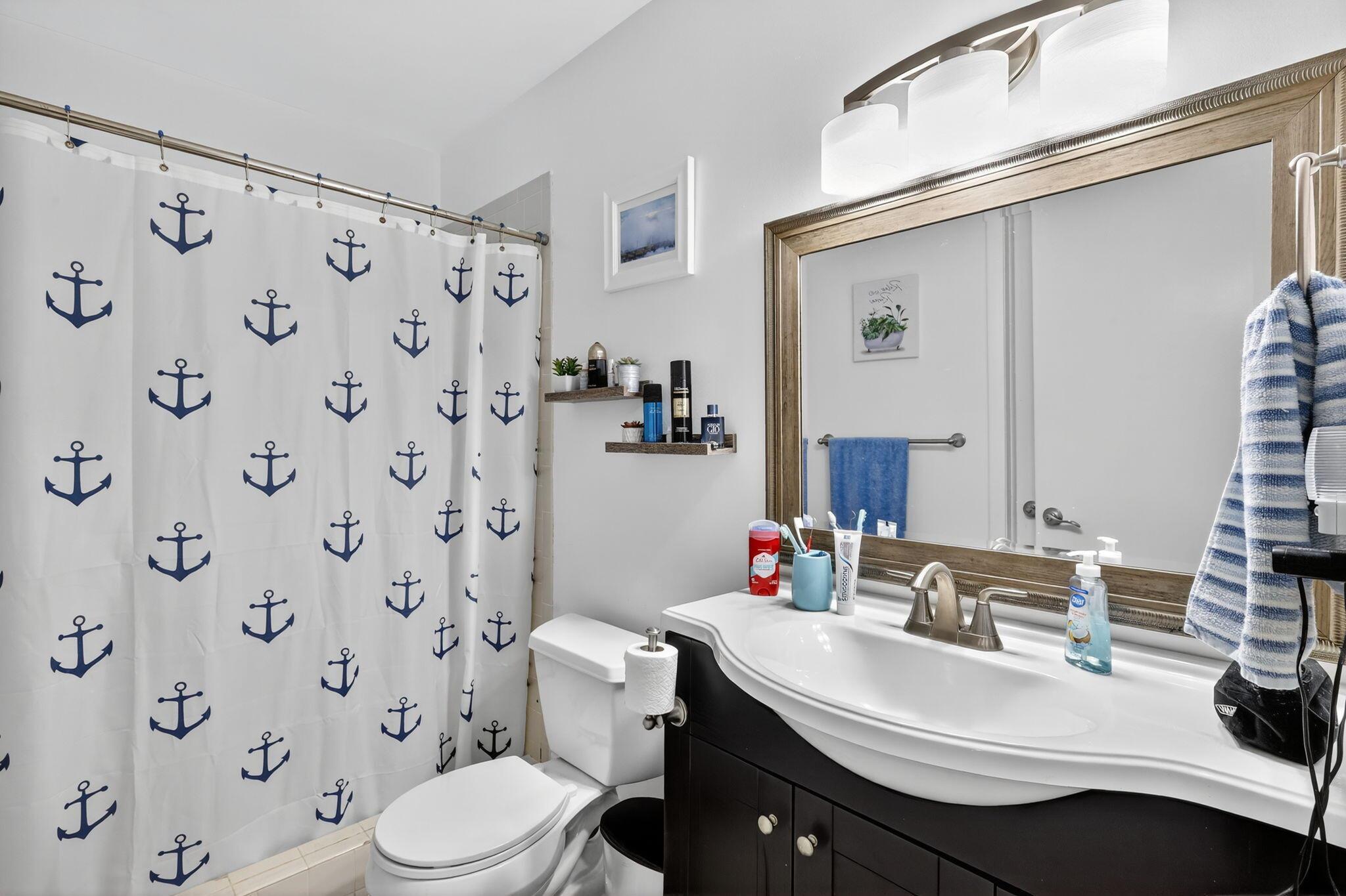 WITNEY E CONDO - Residential