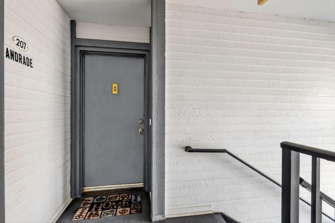 WITNEY E CONDO - Residential