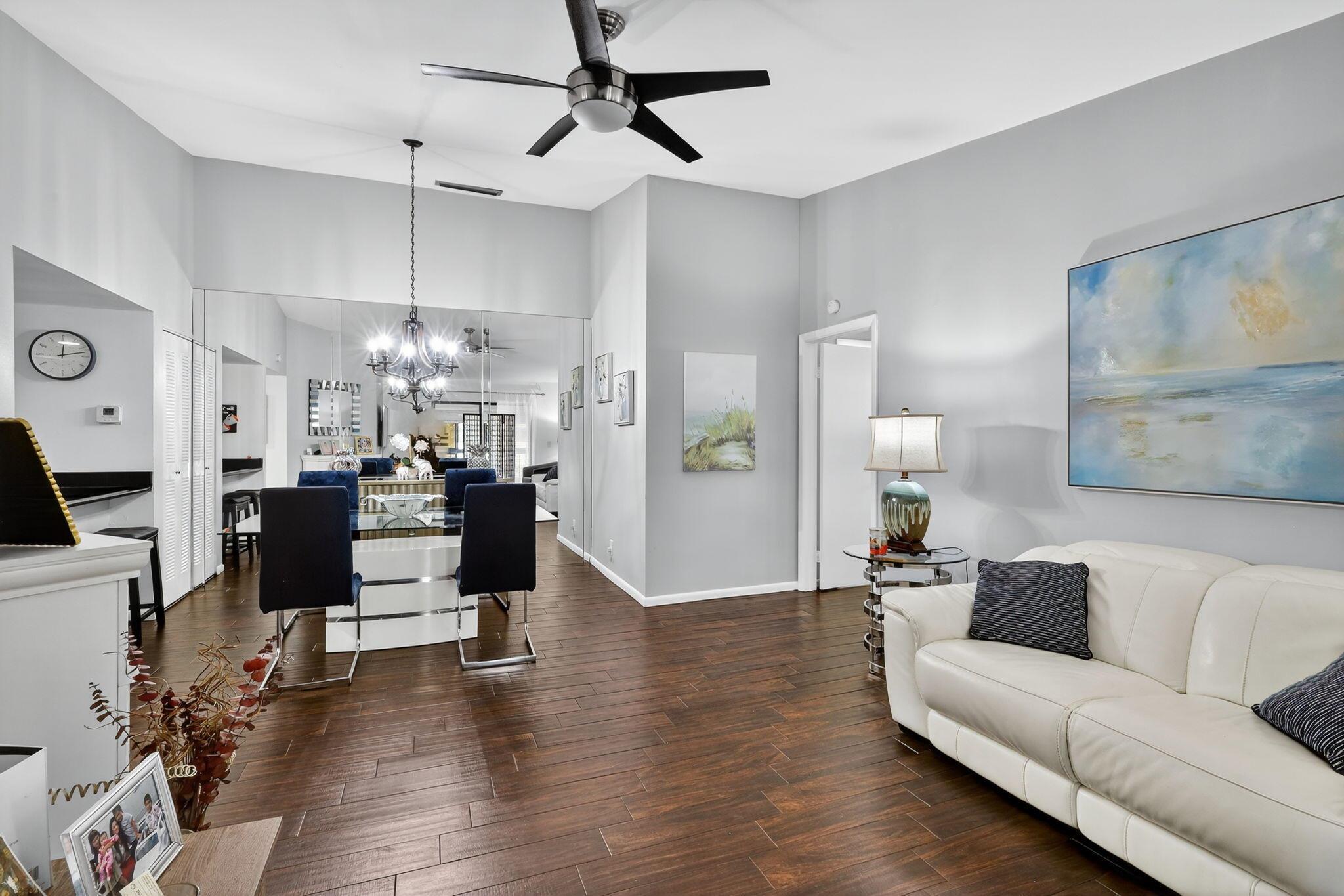 WITNEY E CONDO - Residential