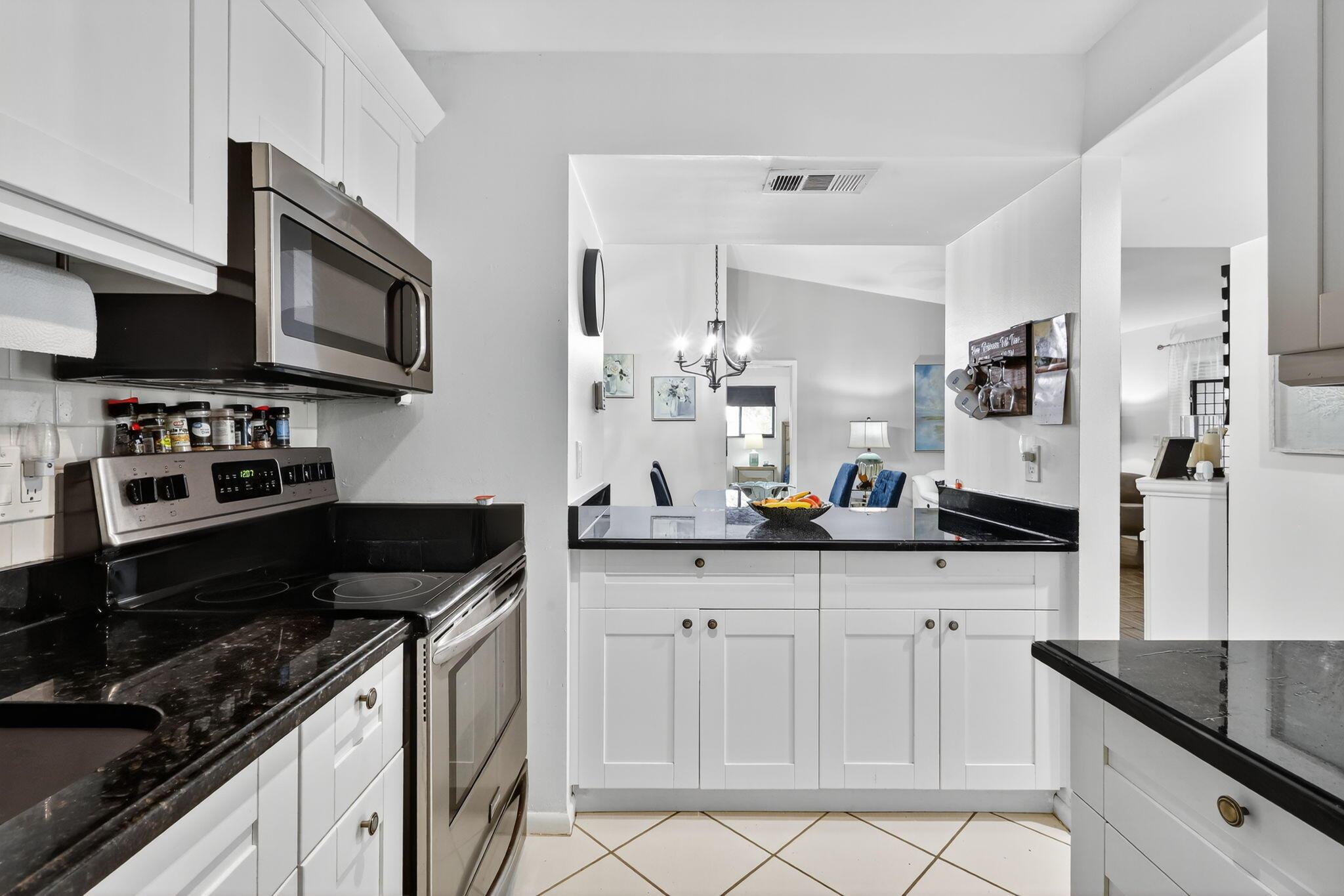 WITNEY E CONDO - Residential