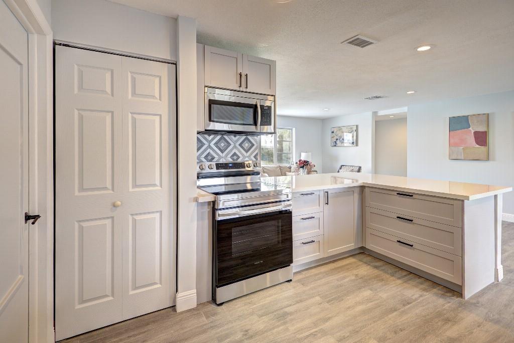 Palm Beach Leisureville S - Residential