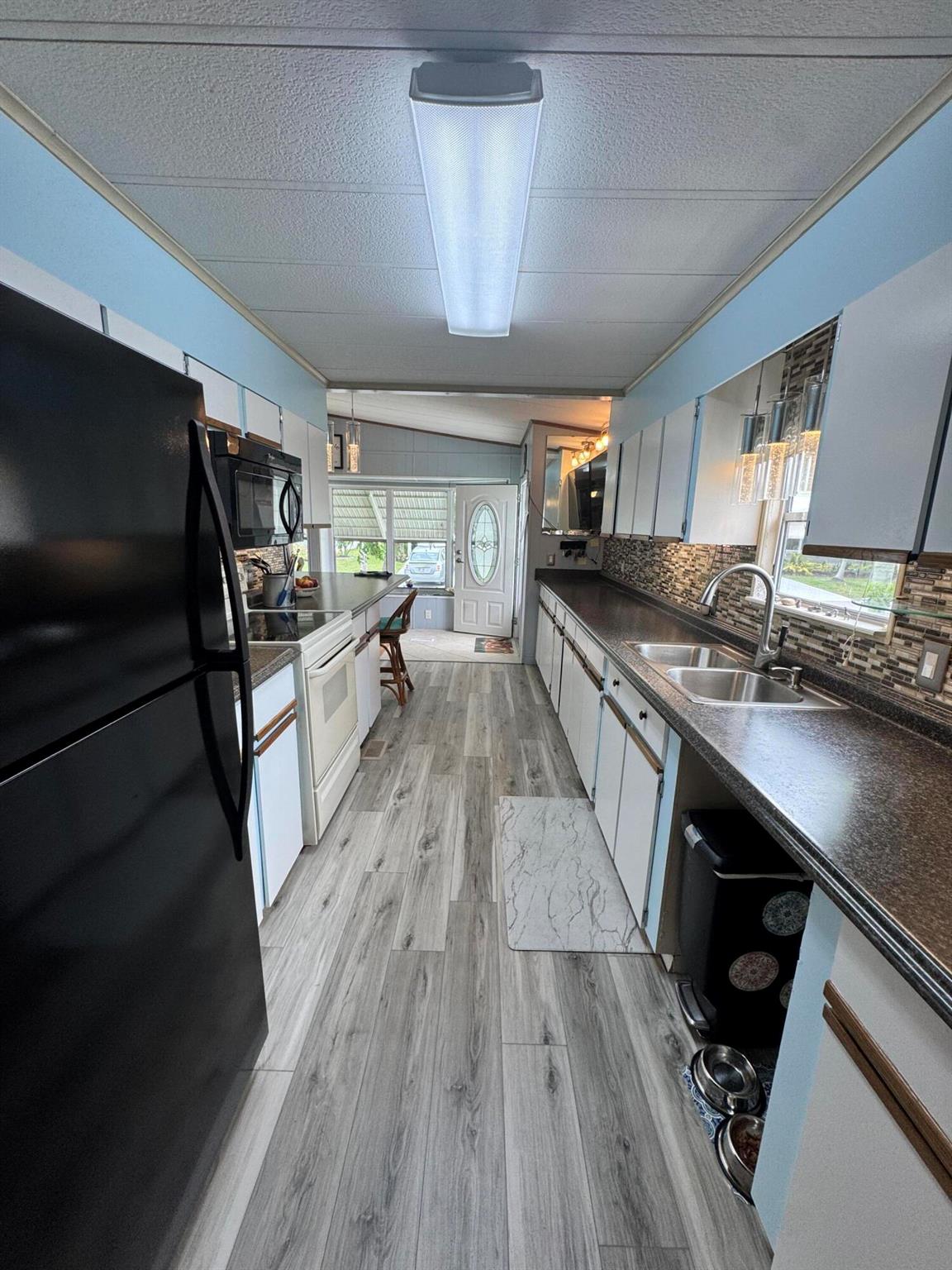 Spanish Lakes Country Clu - Residential