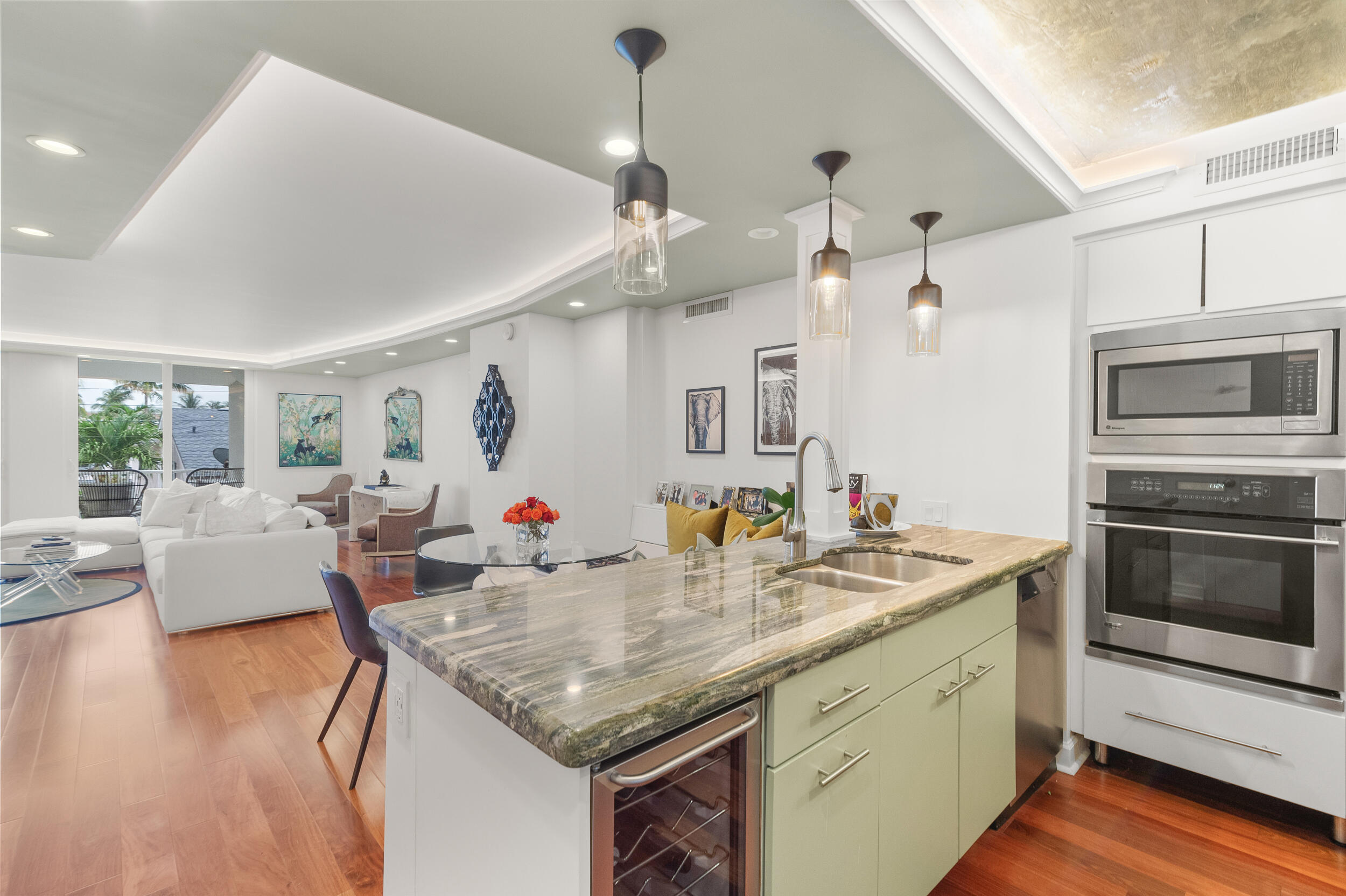 EVERGLADES PLAZA CONDO - Residential