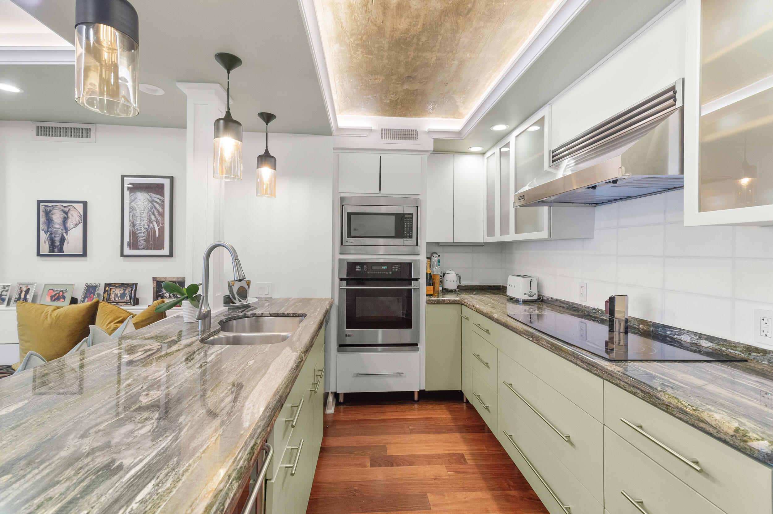 EVERGLADES PLAZA CONDO - Residential