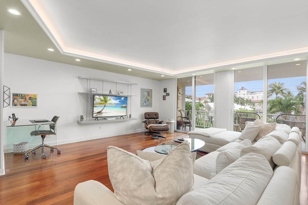 Photo of 170 Chilean Avenue #3c, Palm Beach, FL 33480 (MLS # B26003986)