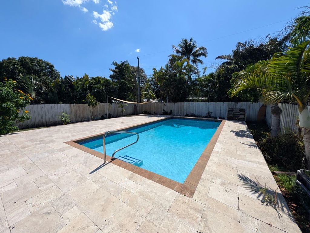 Photo of 1629 NW 5th Avenue, Fort Lauderdale, FL 33311 (MLS # B26025618)