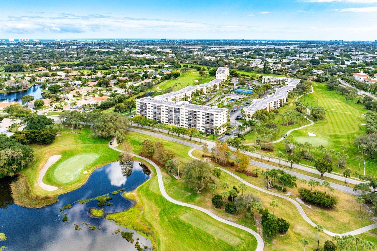 DEER CREEK COUNTRY CLUB - Residential