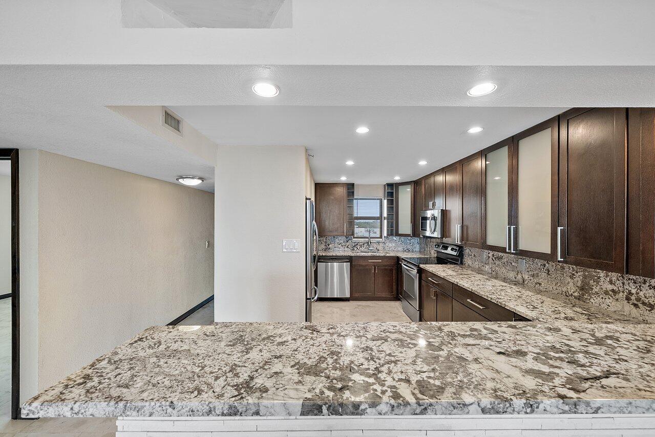 DEER CREEK COUNTRY CLUB - Residential