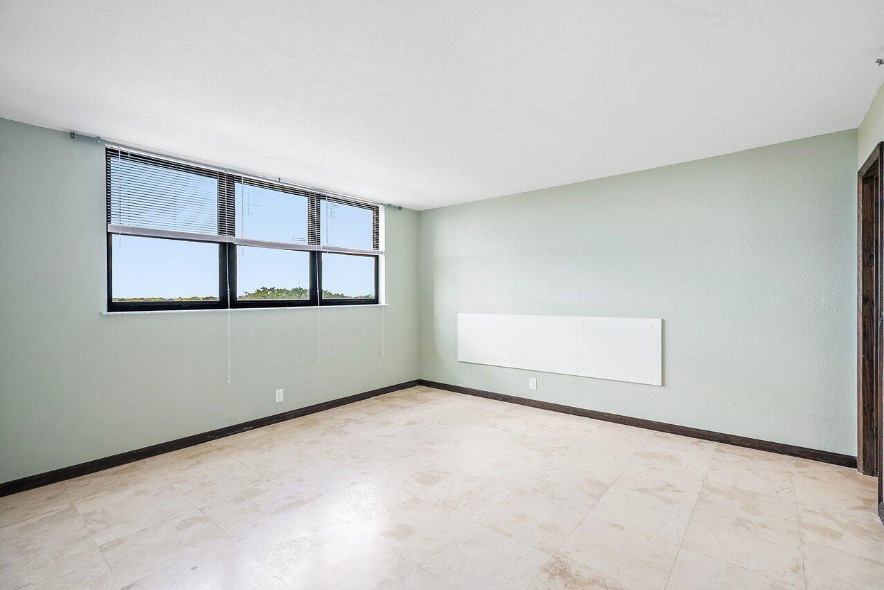 DEER CREEK COUNTRY CLUB - Residential