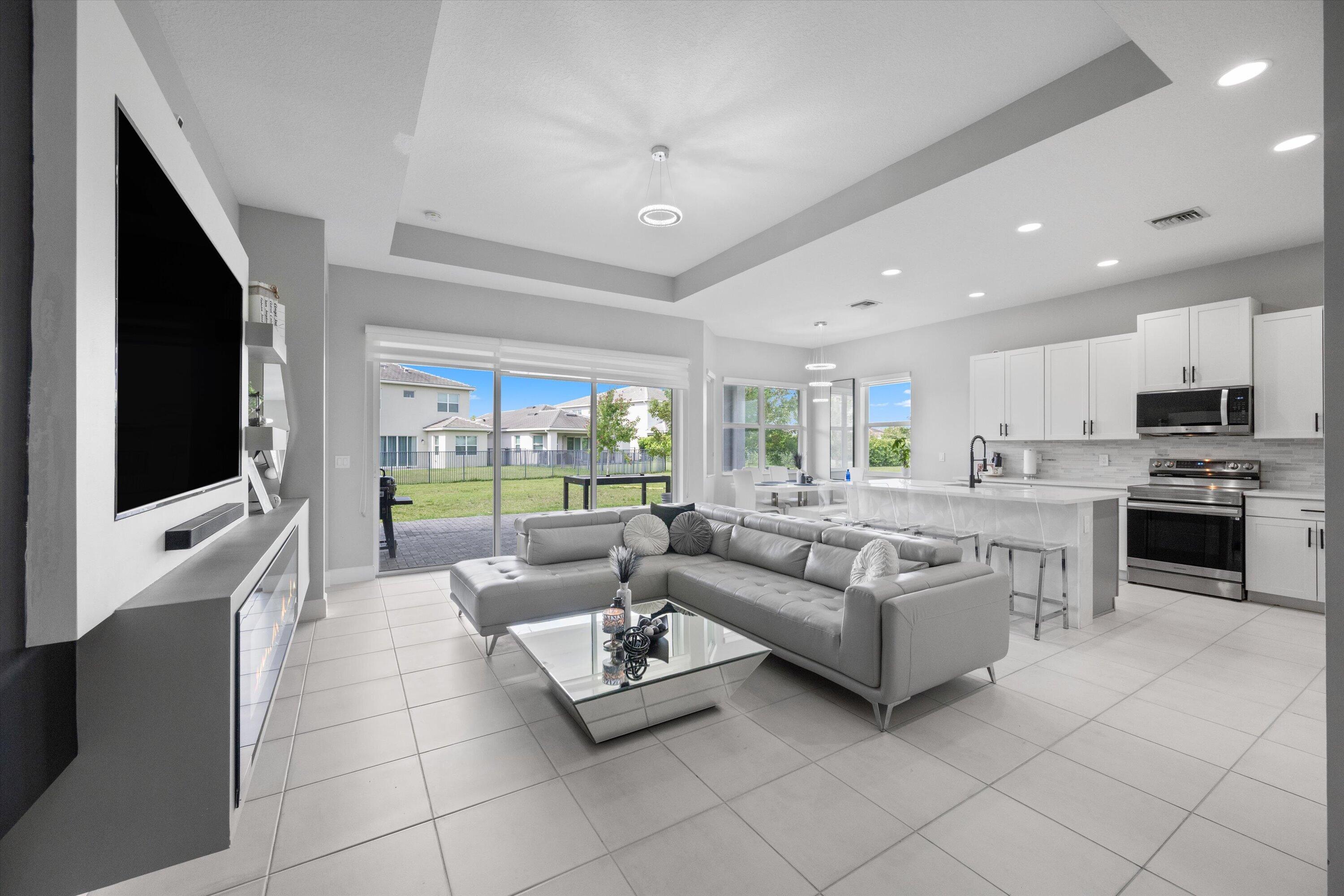 GROVES OF WESTLAKE - Residential