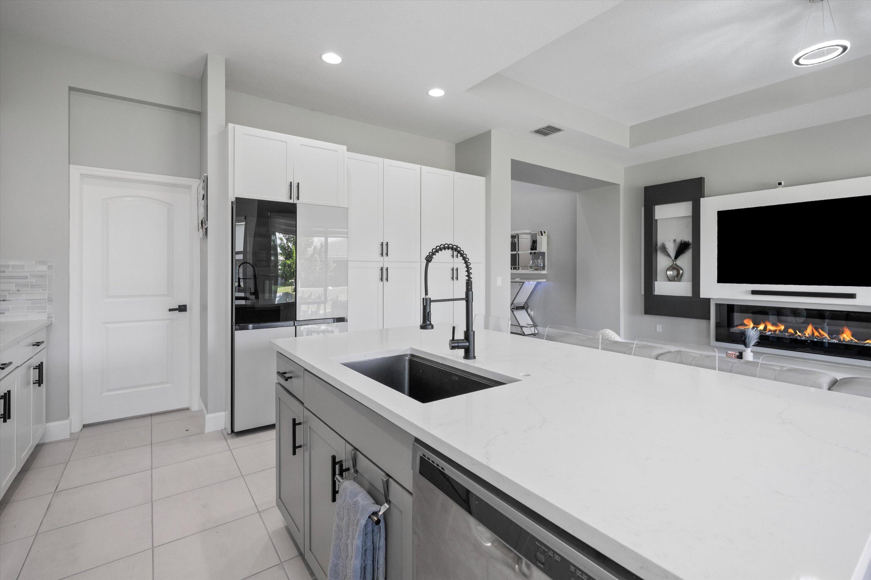 GROVES OF WESTLAKE - Residential