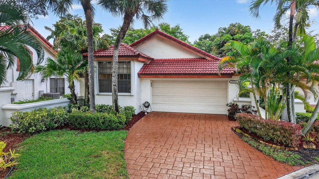 Photo of 21700 Club Villa Terrace, Boca Raton, FL 33433 (MLS # B26005356)
