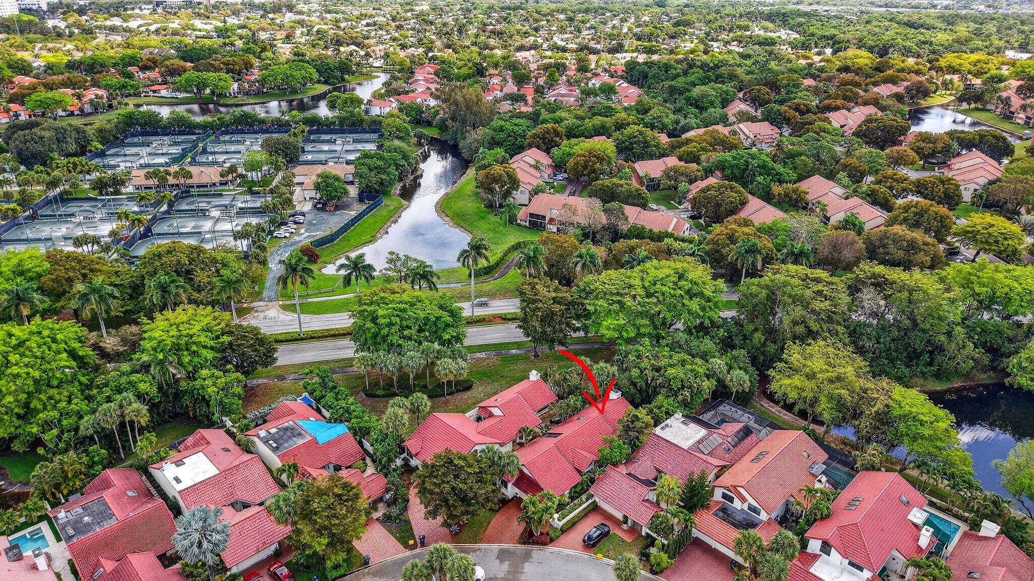 TOWN PLACE CLUB VILLAS - Residential