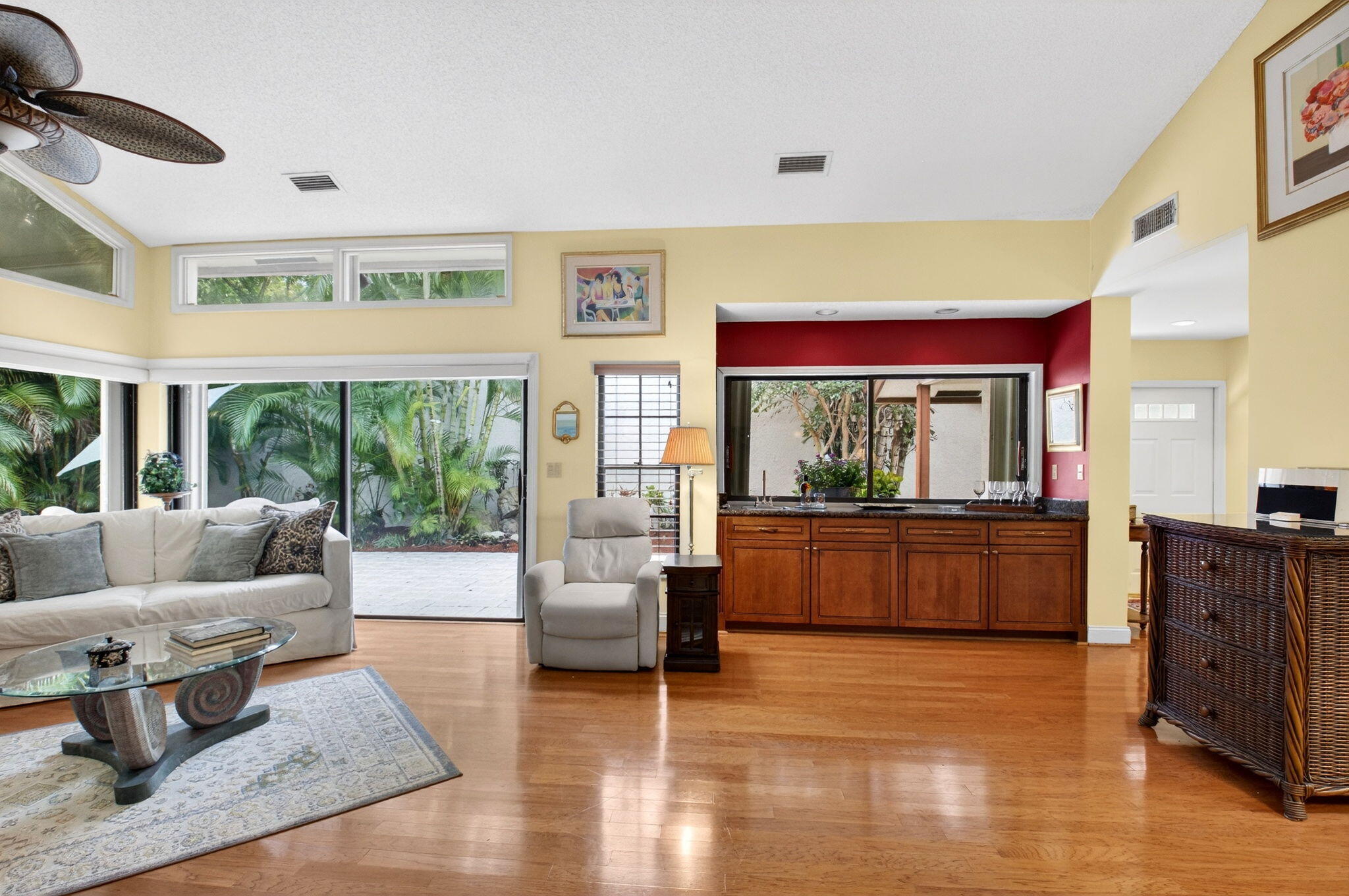 TOWN PLACE CLUB VILLAS - Residential