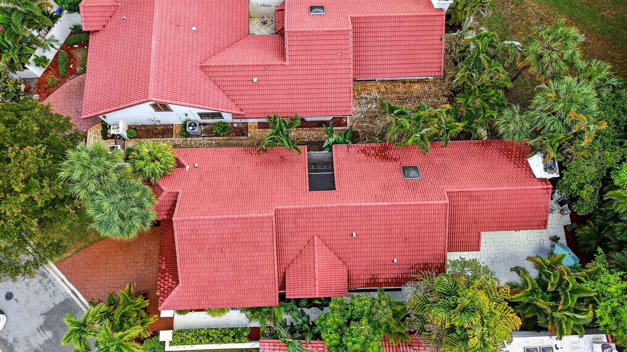 TOWN PLACE CLUB VILLAS - Residential