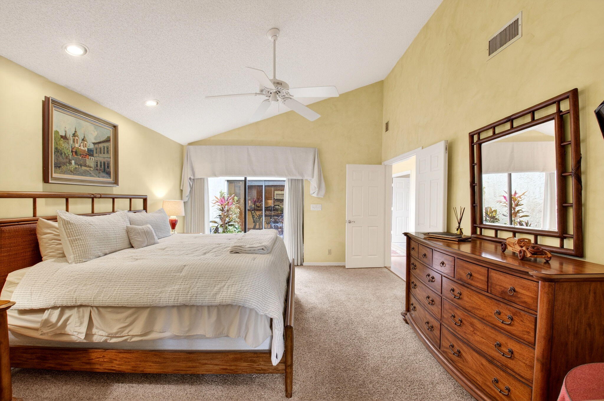 TOWN PLACE CLUB VILLAS - Residential