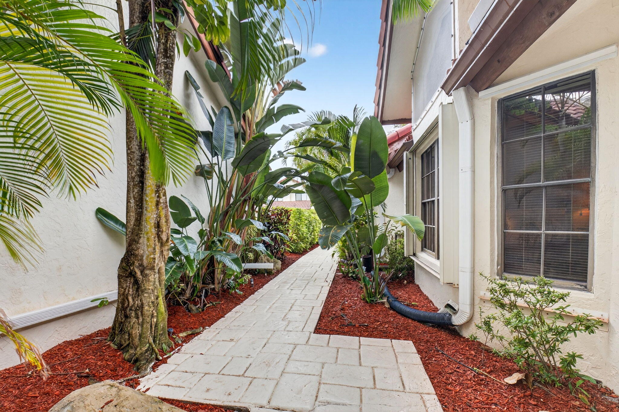 TOWN PLACE CLUB VILLAS - Residential