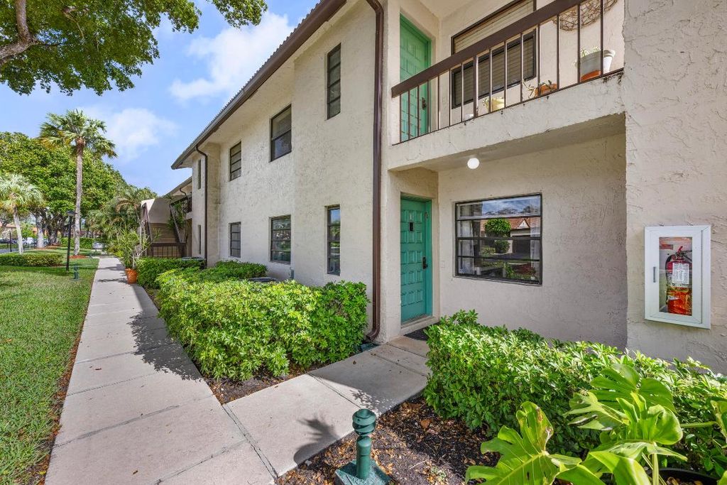 Photo of 21785 Cypress Drive #46i, Boca Raton, FL 33433 (MLS # R11062106)