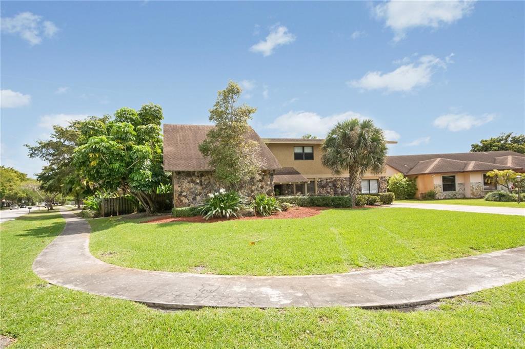Jacaranda Country Cl - Residential