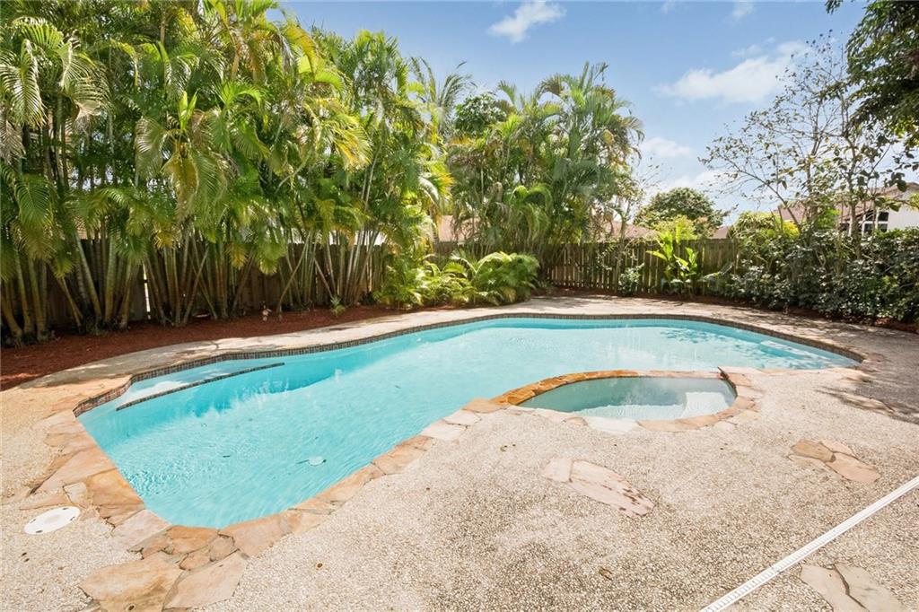 Jacaranda Country Cl - Residential