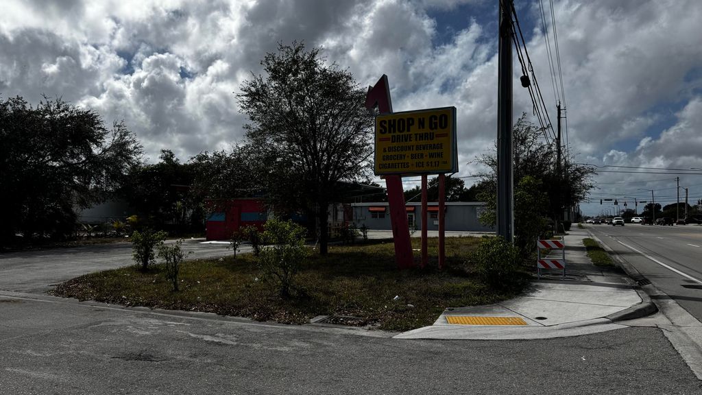 Photo of 3263 Sierra Drive, Palm Springs, FL 33461 (MLS # R11168377)