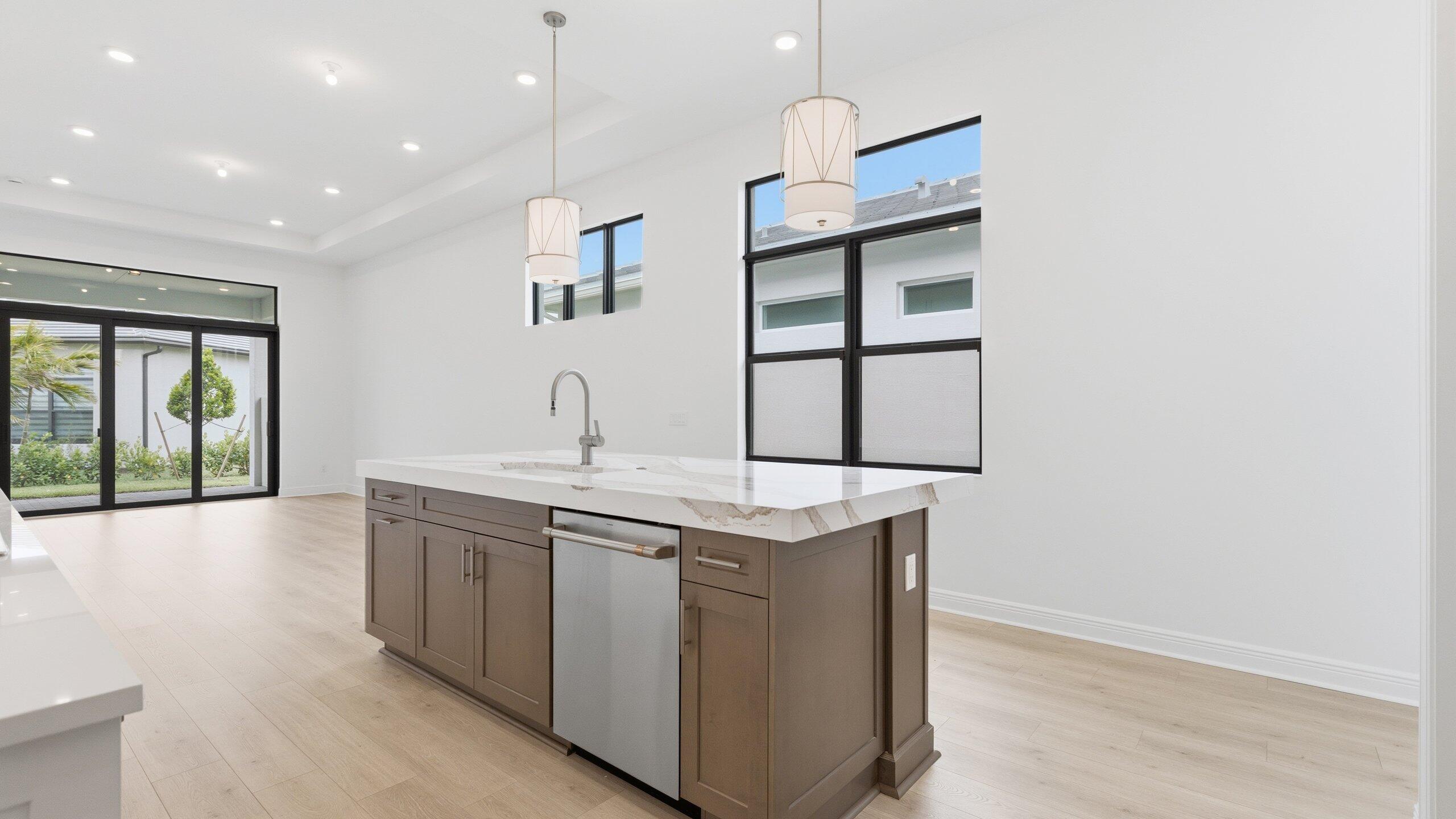 CRESSWIND PALM BEACH - Residential