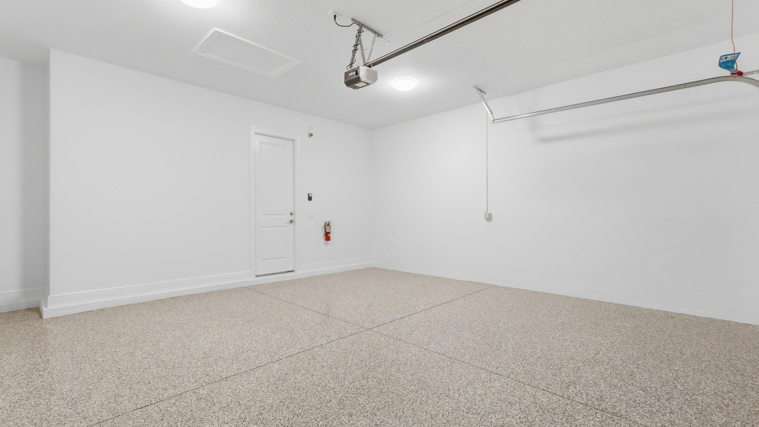 CRESSWIND PALM BEACH - Residential