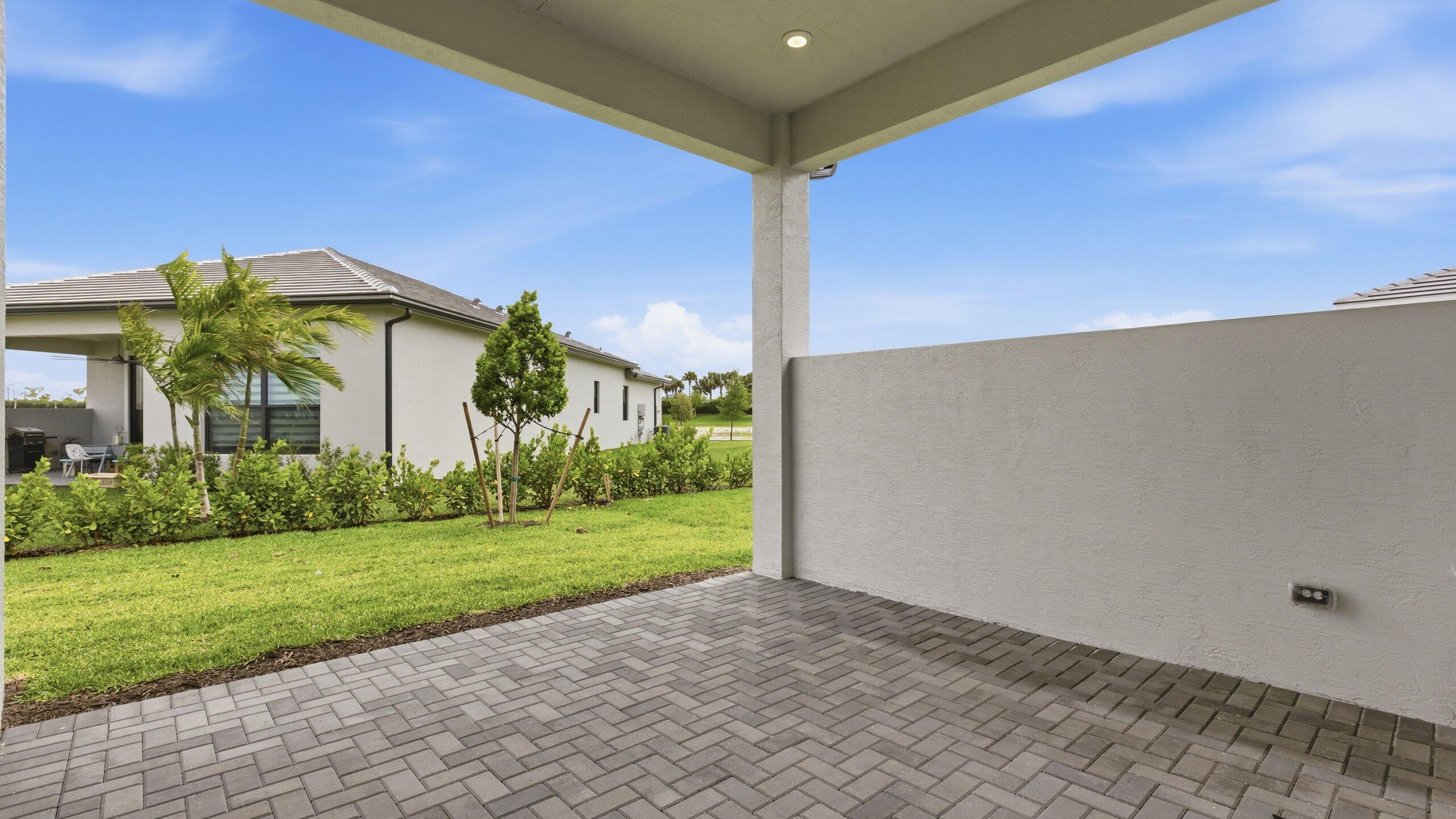 CRESSWIND PALM BEACH - Residential