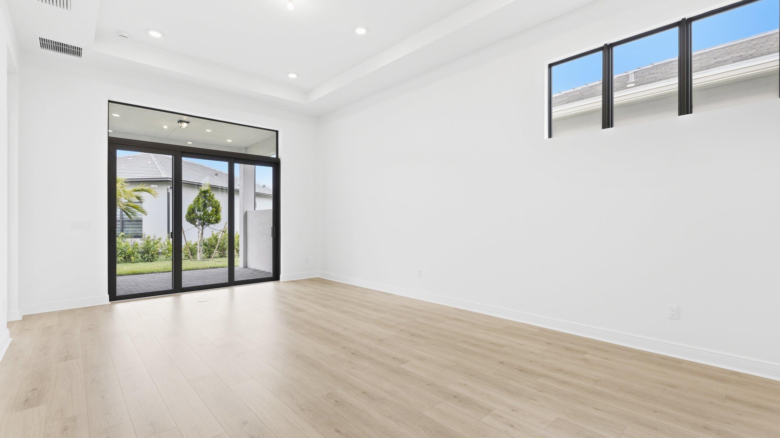 CRESSWIND PALM BEACH - Residential