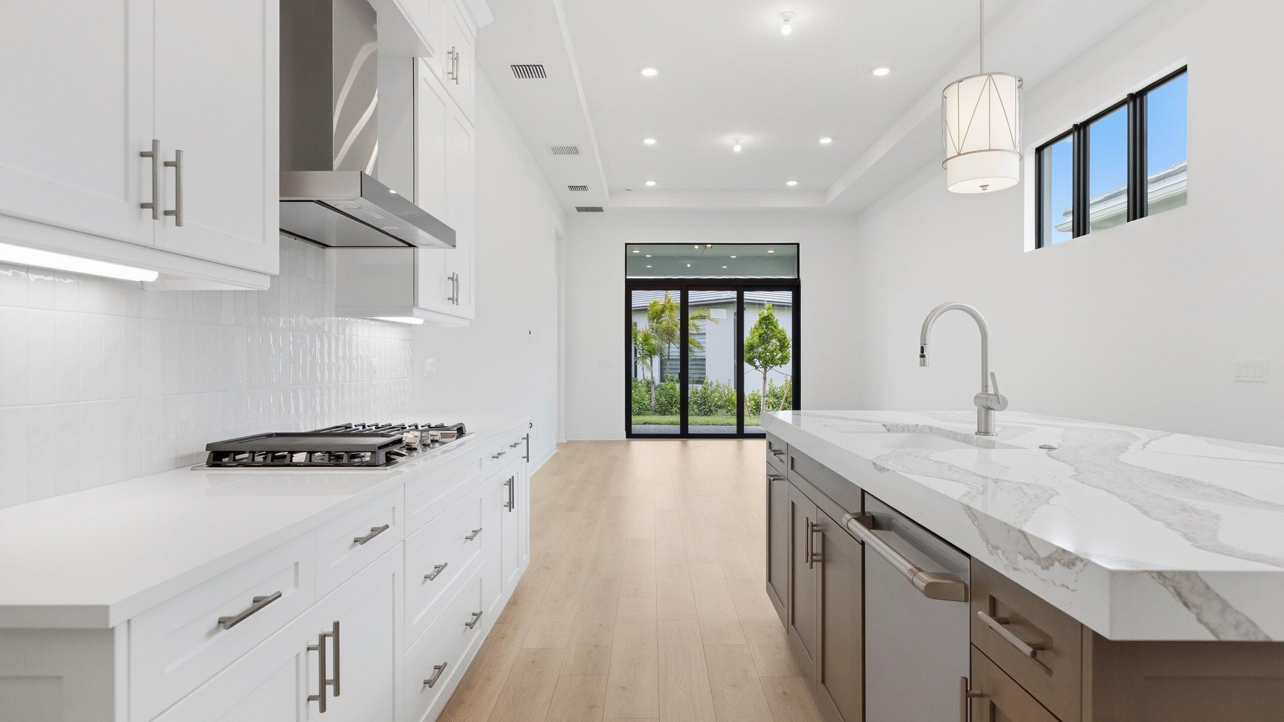 CRESSWIND PALM BEACH - Residential