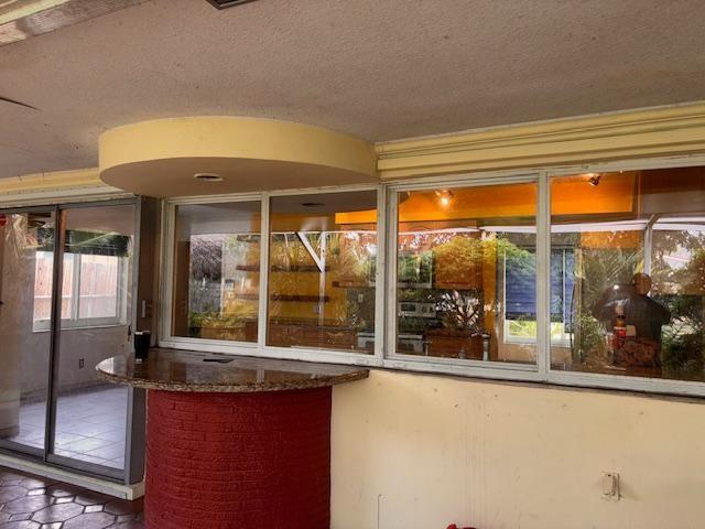 1951 NW 36th St