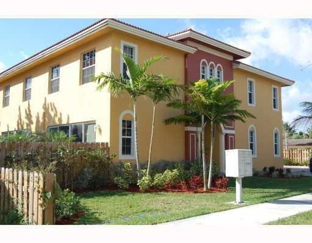 Photo of 2212 Van Buren Street, Hollywood, FL 33020 (MLS # B26011773)