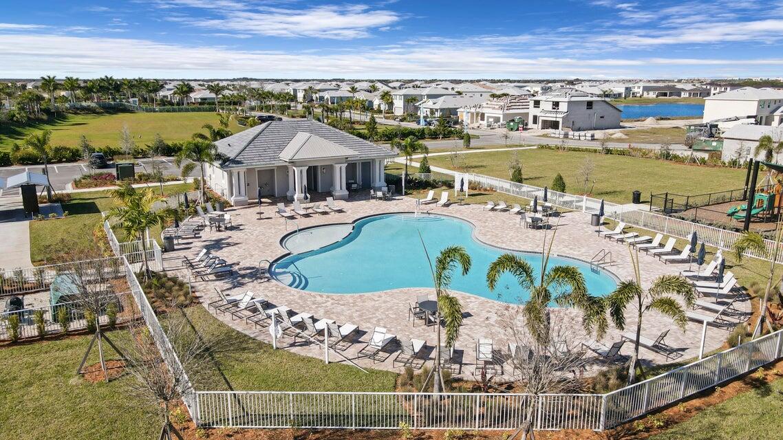 PULTE AT TRADITION PHASE - Residential