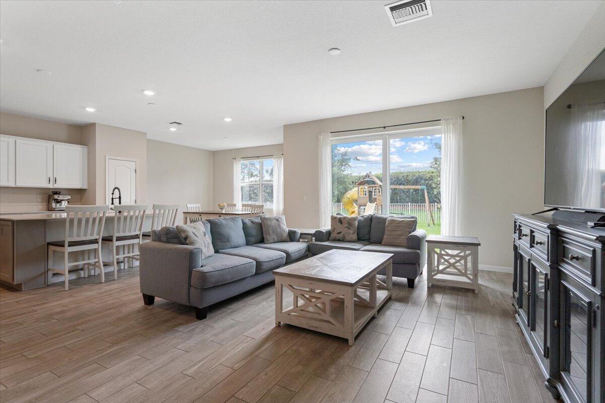 PULTE AT TRADITION PHASE - Residential