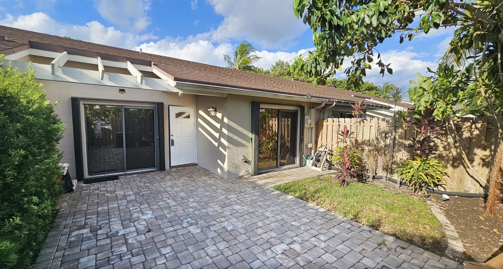 Photo of 1009 NW 53rd Street #1009, Deerfield Beach, FL 33064 (MLS # F10404228)