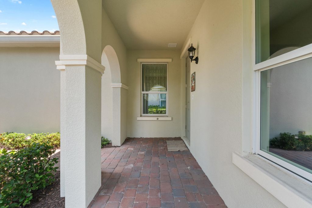 Photo of 11152 SW Birch Tree Circle, Port Saint Lucie, FL 34987 (MLS # R11085970)