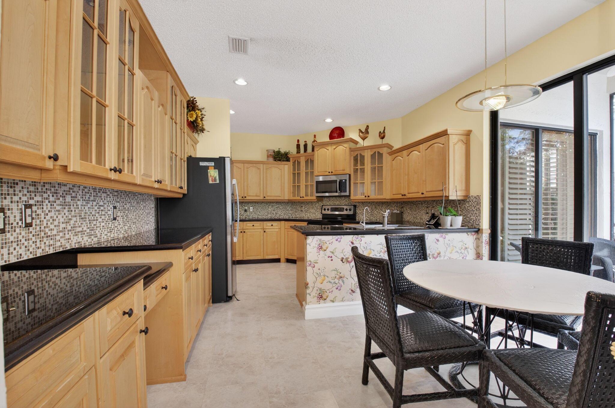 OAK RUN OF ARVIDA COUNTRY - Residential