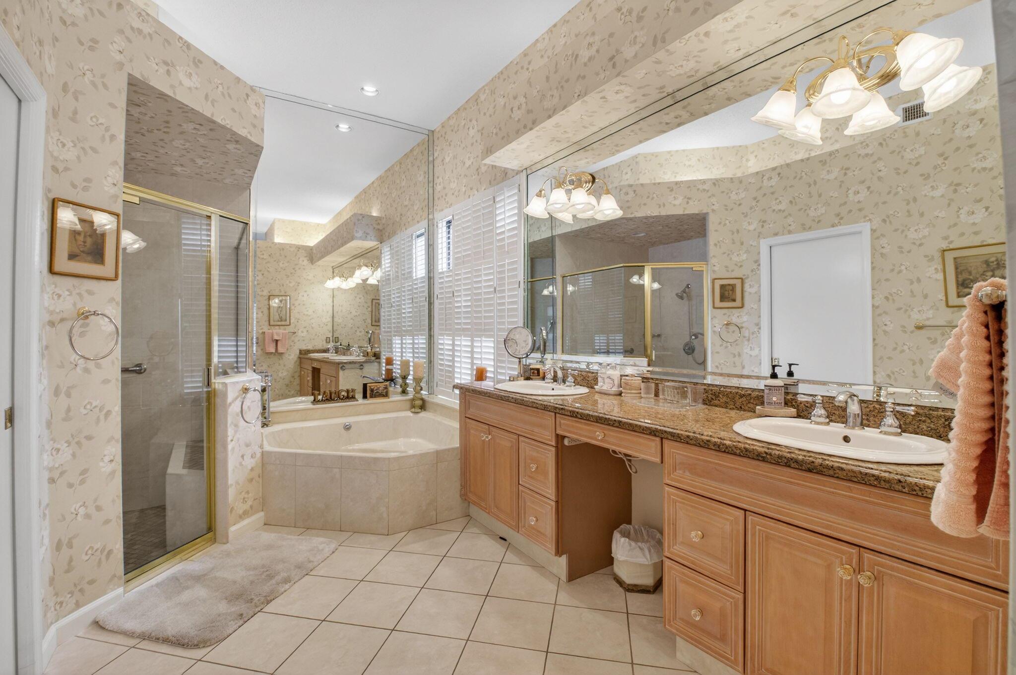 OAK RUN OF ARVIDA COUNTRY - Residential