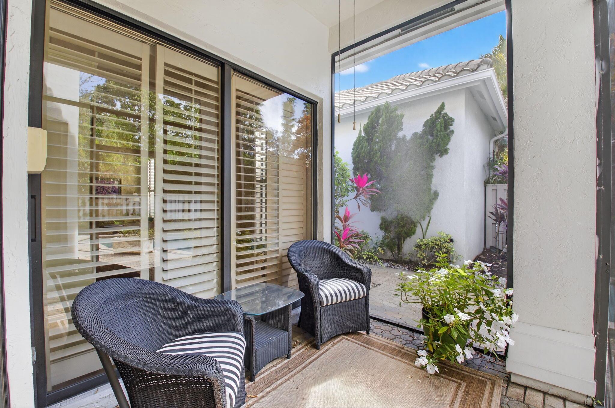 OAK RUN OF ARVIDA COUNTRY - Residential