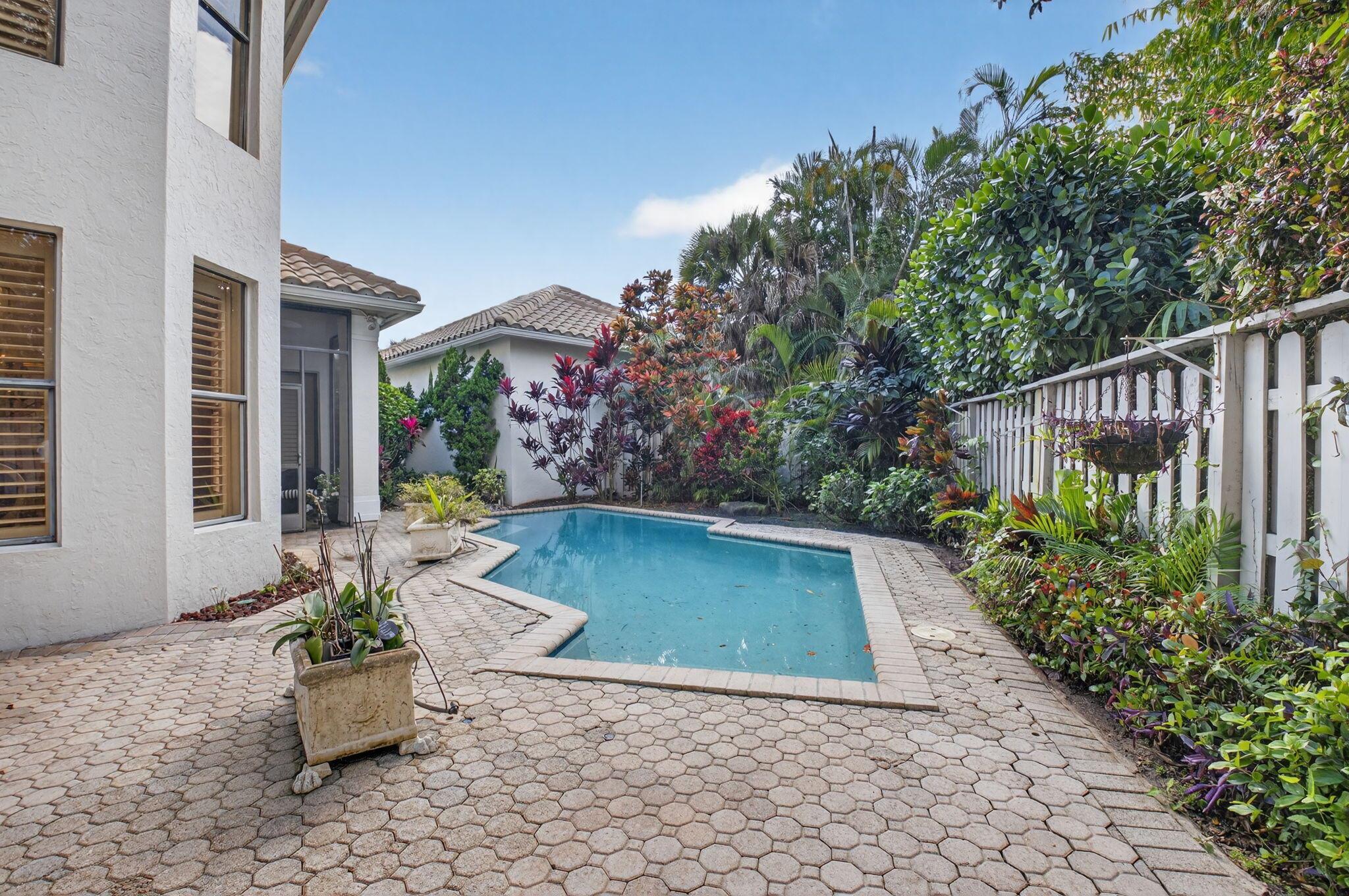 OAK RUN OF ARVIDA COUNTRY - Residential