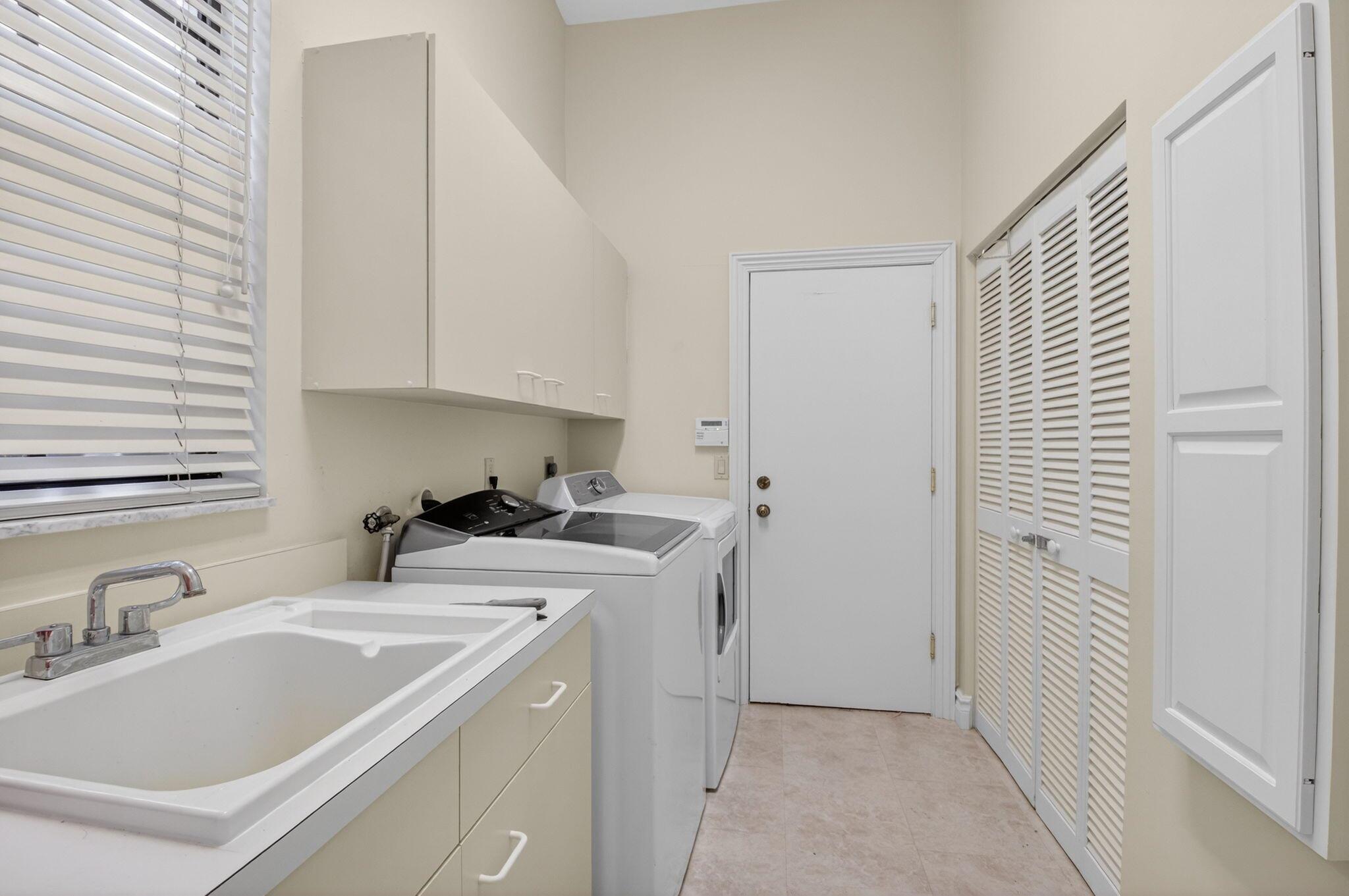 OAK RUN OF ARVIDA COUNTRY - Residential