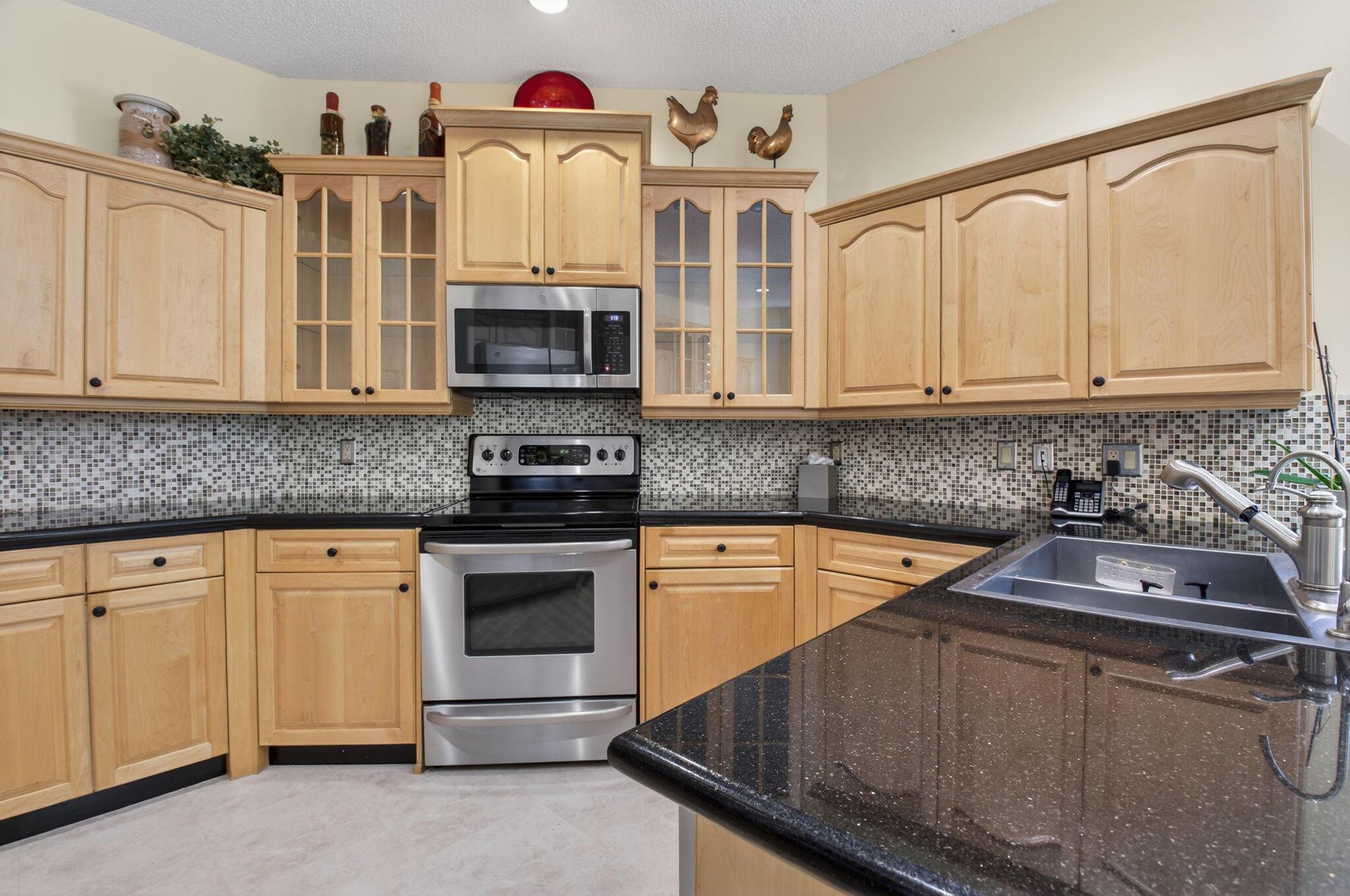 OAK RUN OF ARVIDA COUNTRY - Residential