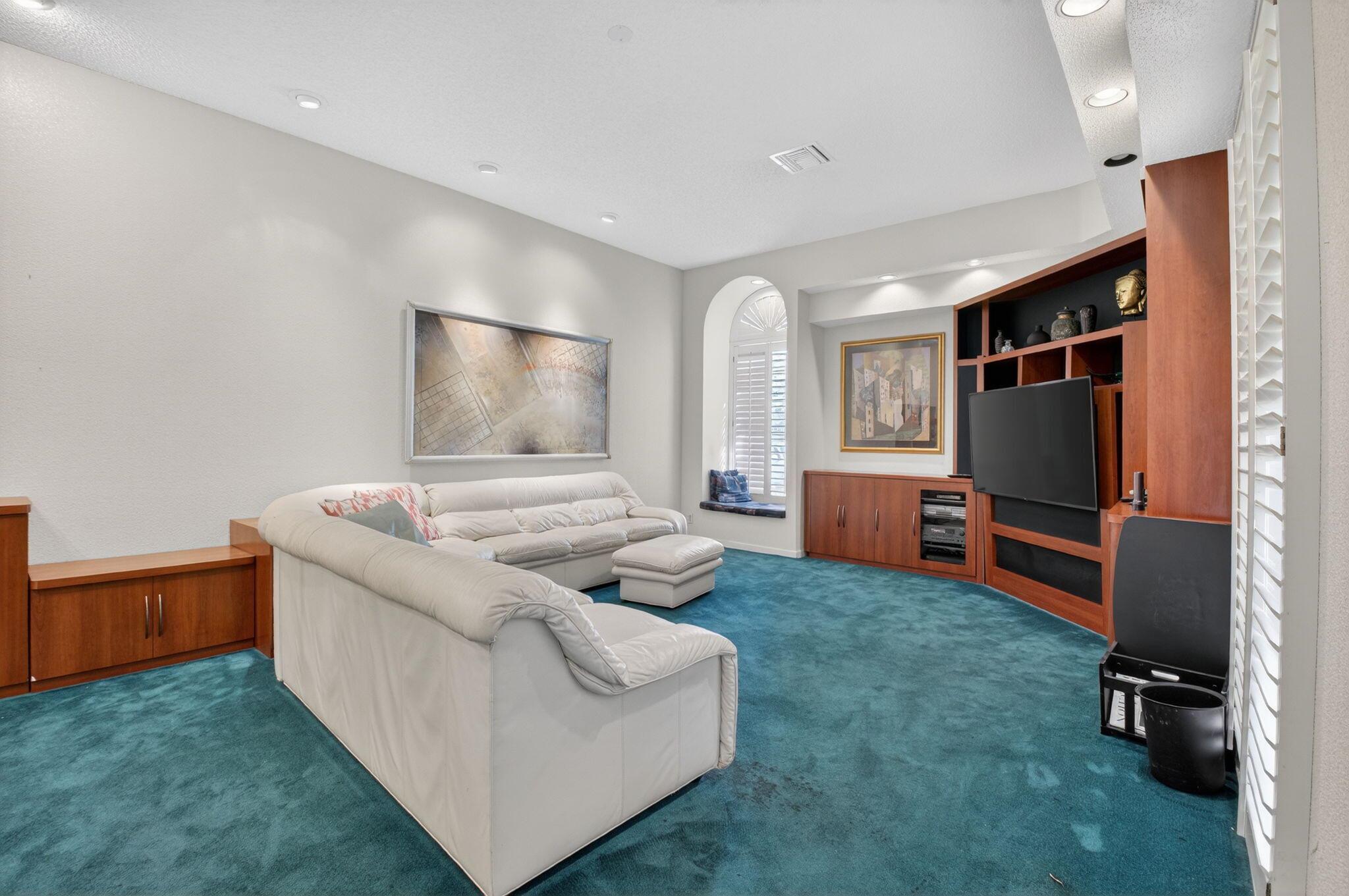 OAK RUN OF ARVIDA COUNTRY - Residential