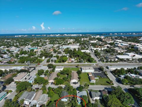 A home in Lake Worth Beach