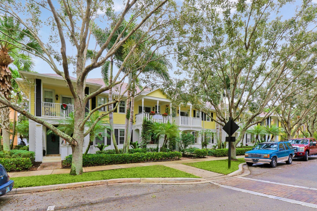Photo of 2969 E Community Drive, Jupiter, FL 33458 (MLS # R10927608)