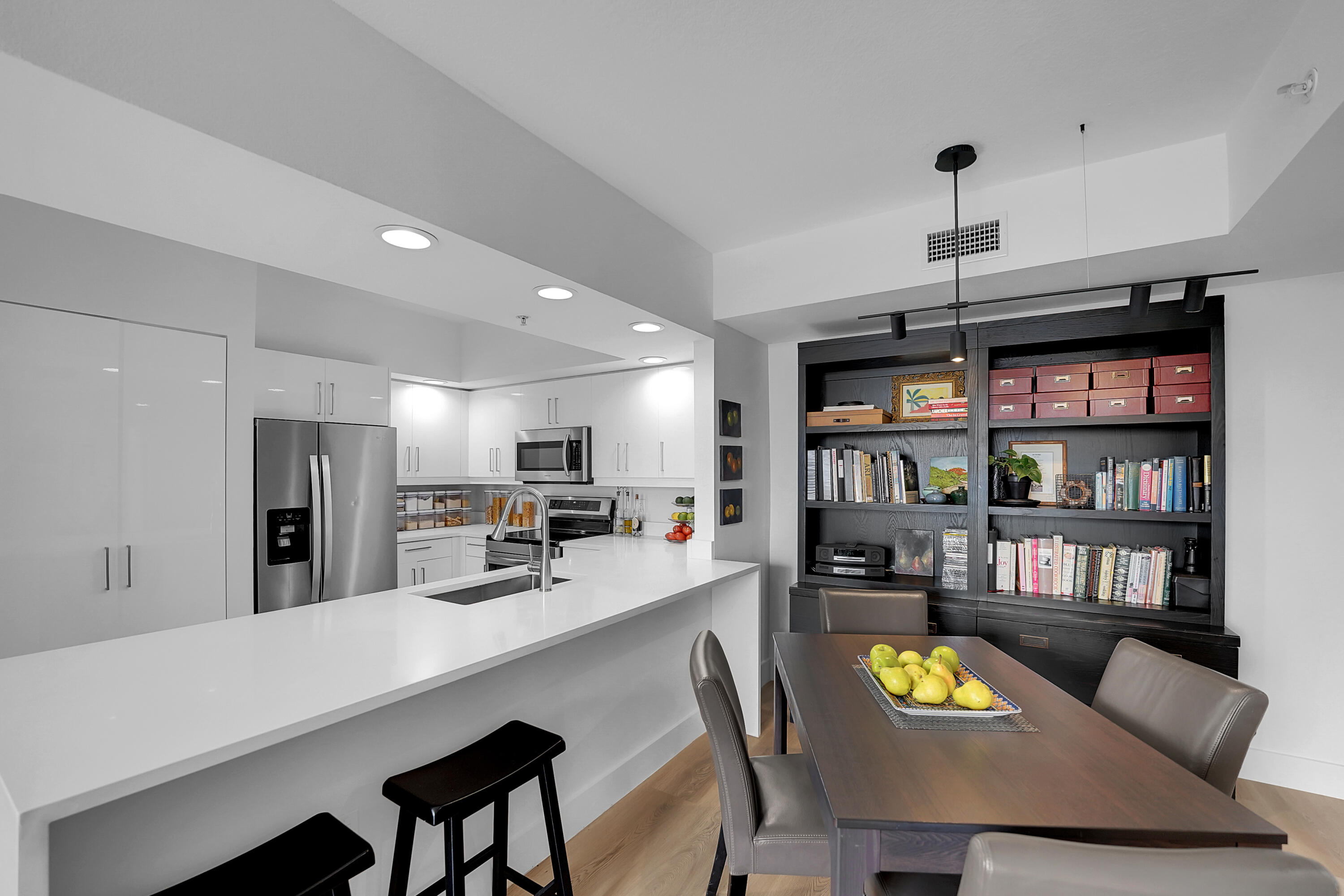 WAVERLY AT LAS OLAS CONDO - Residential