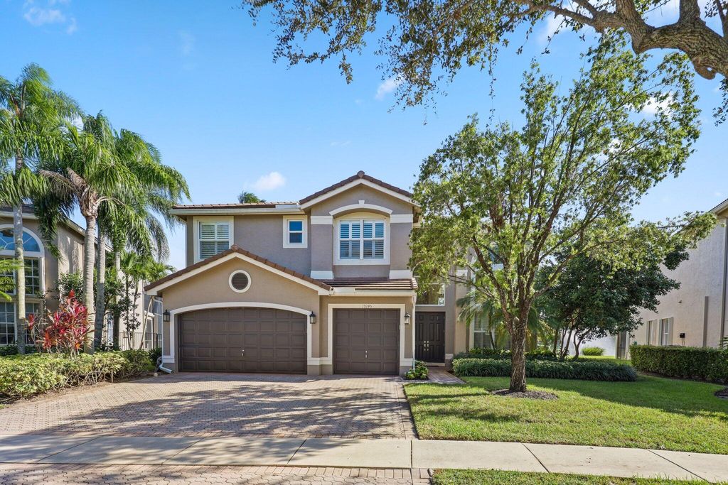 Photo of 19245 Skyridge Circle, Boca Raton, FL 33498 (MLS # B26033731)