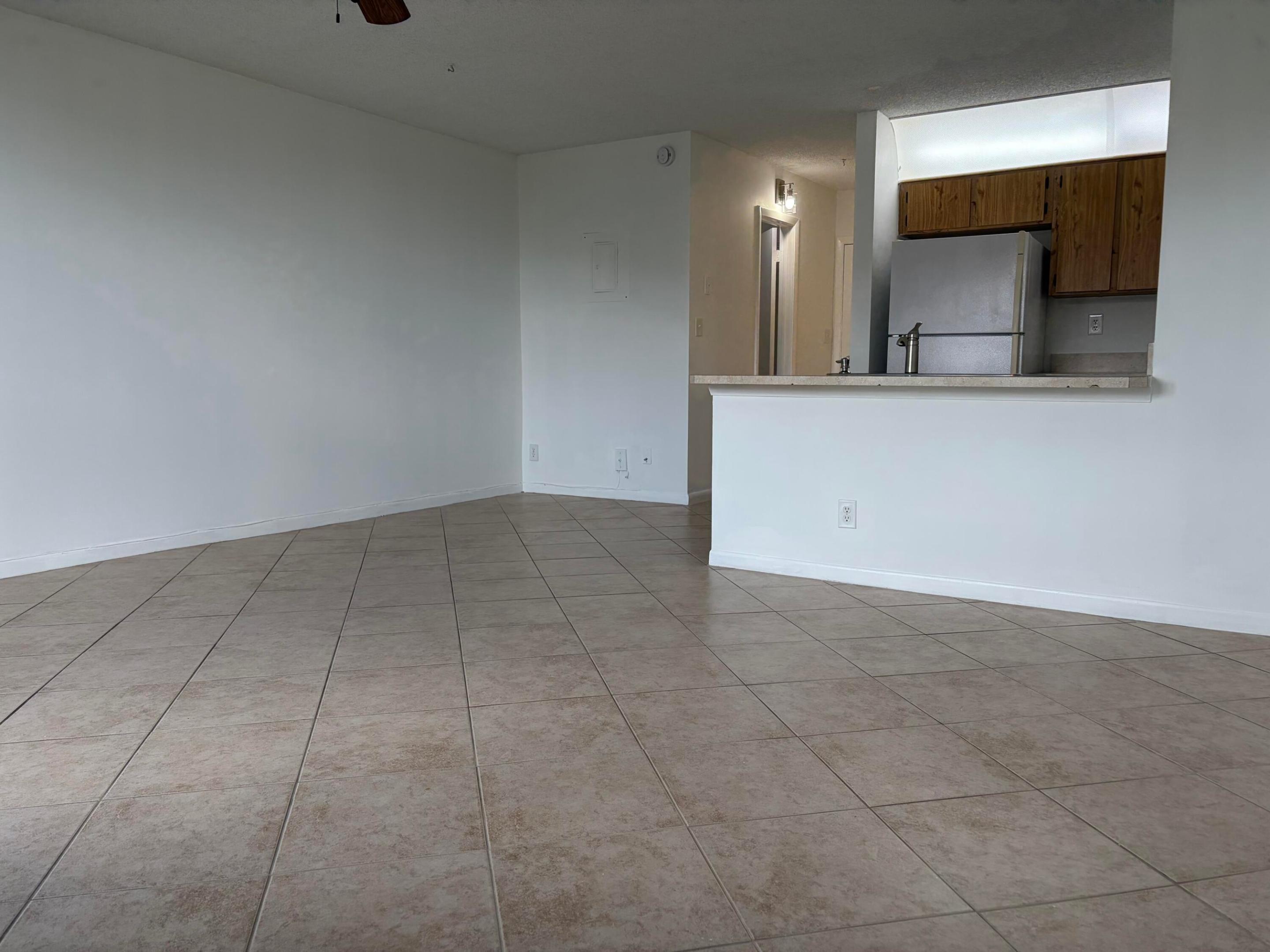 2771 Riverside Drive 412-a