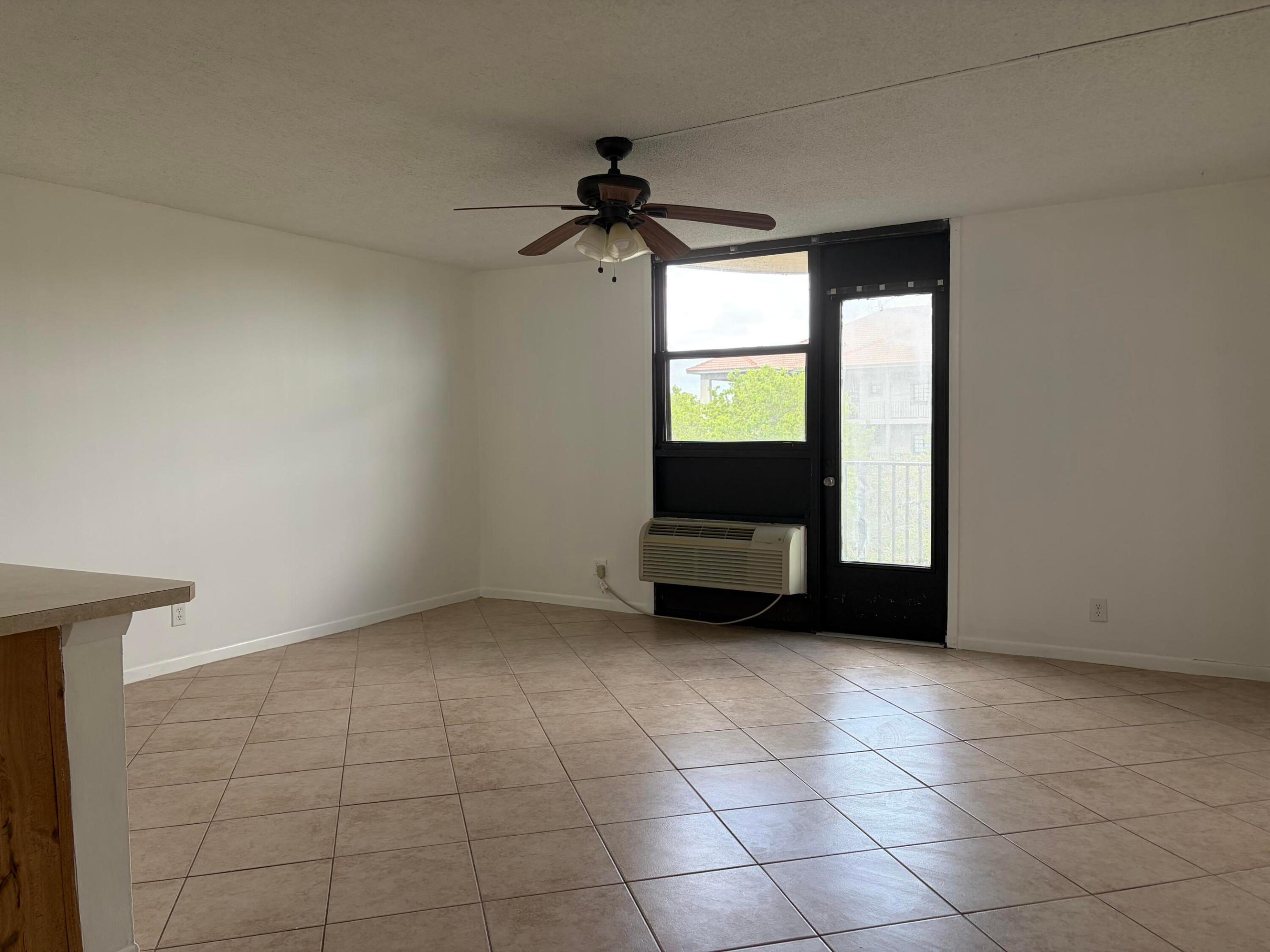 2771 Riverside Drive 412-a