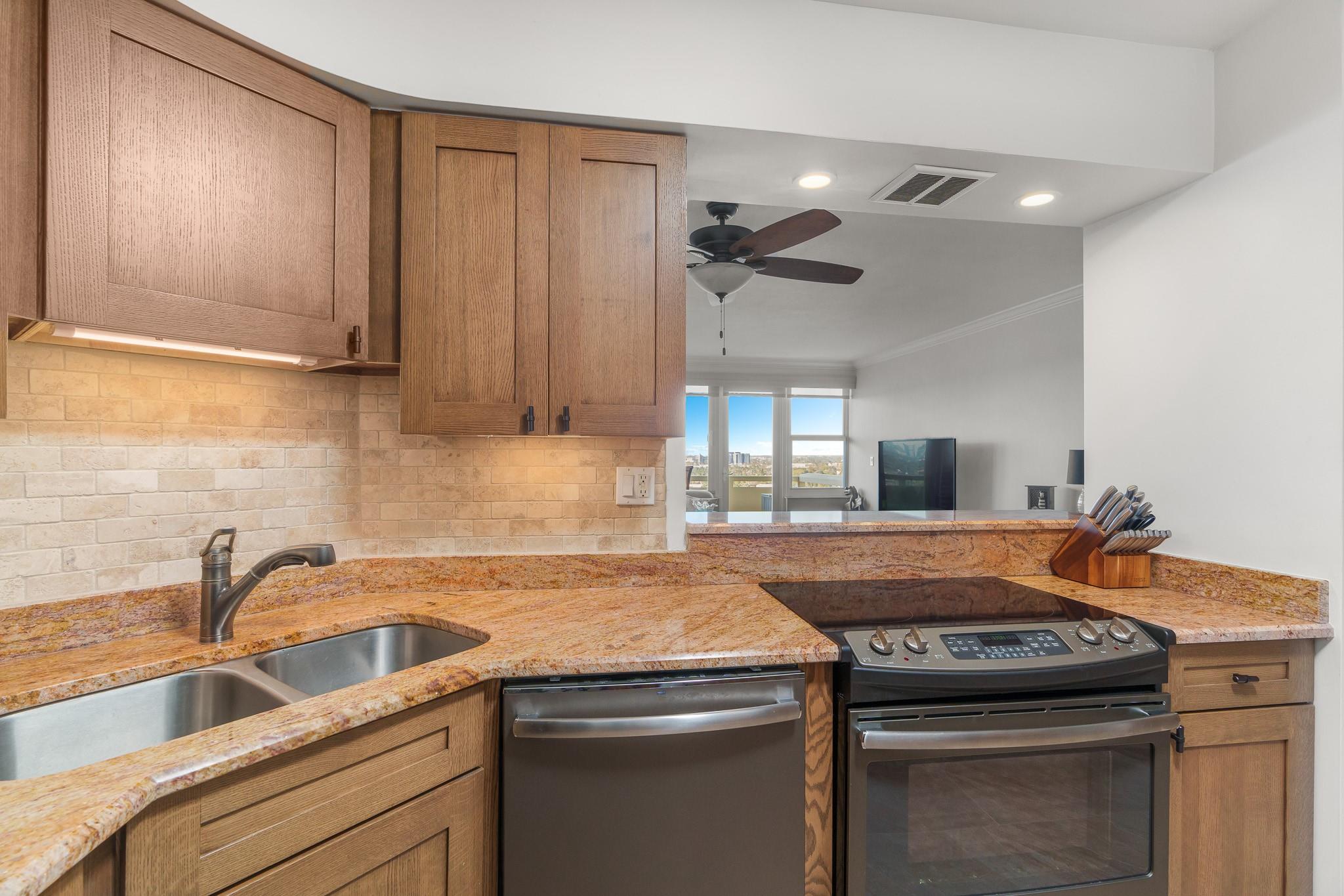 Coral Ridge Towers North - Residential